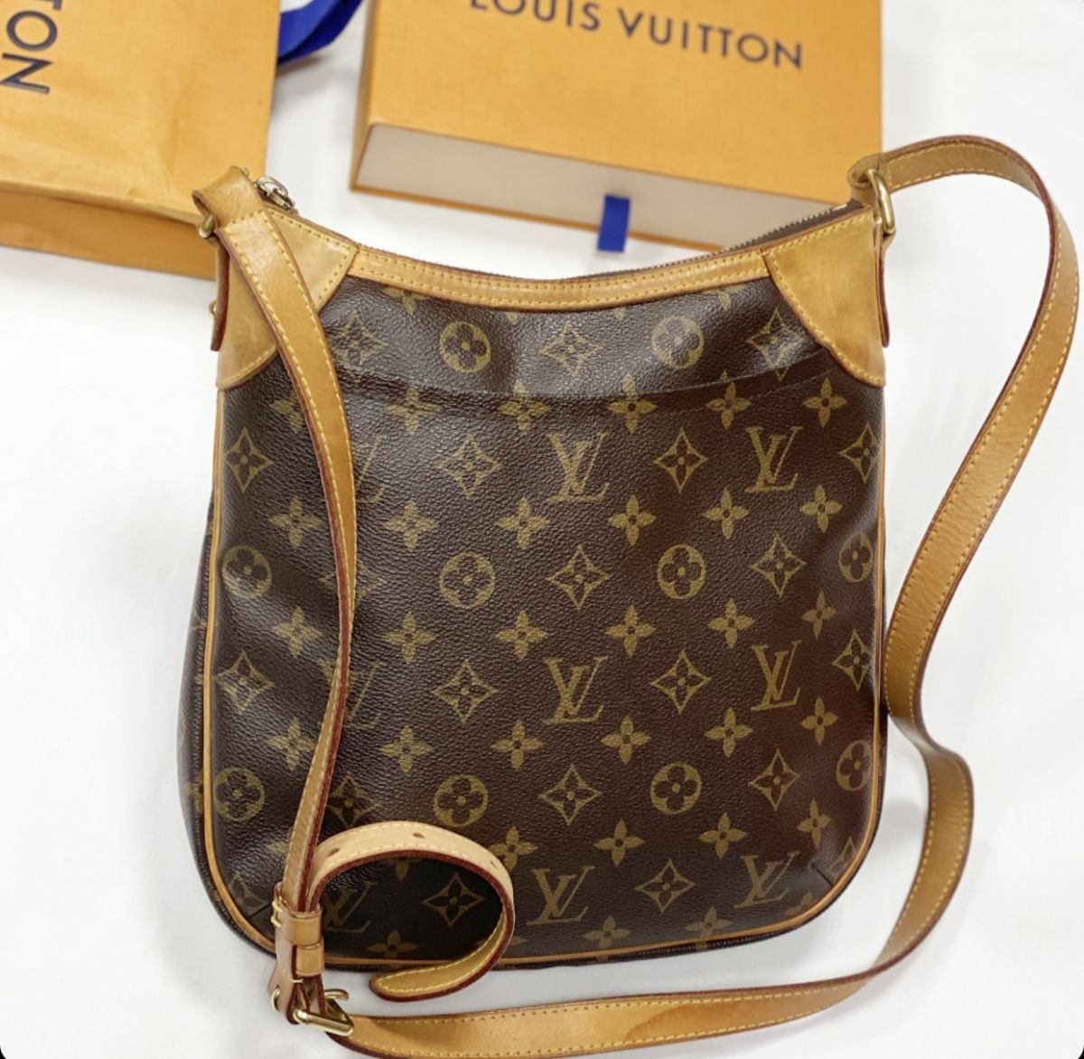 Сумка Louis Vuitton размер 25/28 цена 30 770 руб 