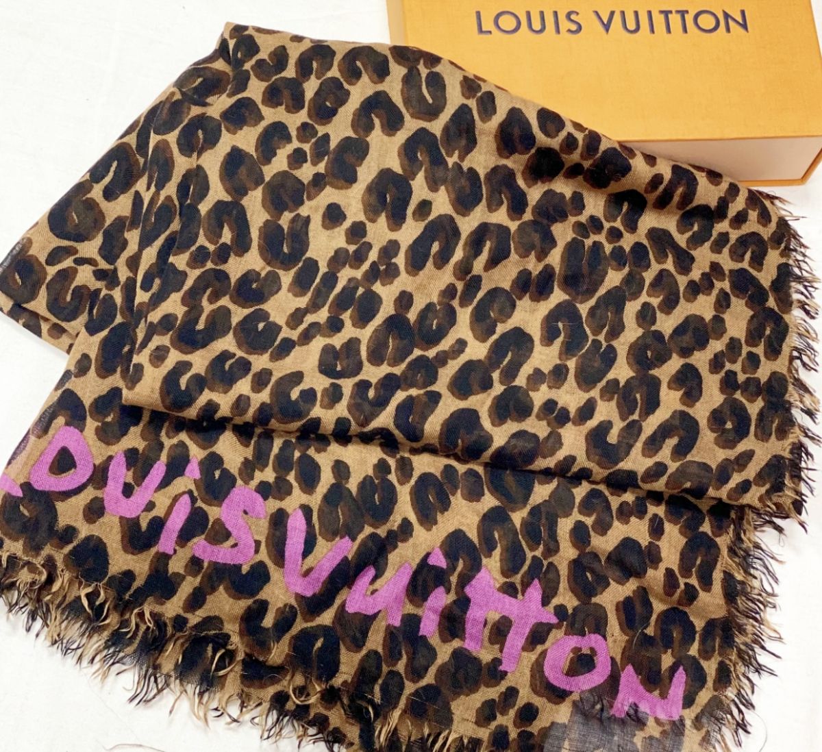 Палантин Louis Vuitton размер 180/150 цена 7 693 руб