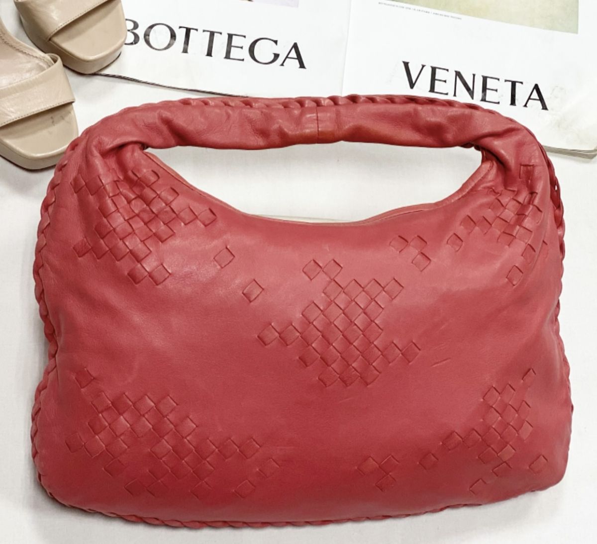 Сумка Bottega Veneta размер 40/25 цена 38 463 руб 