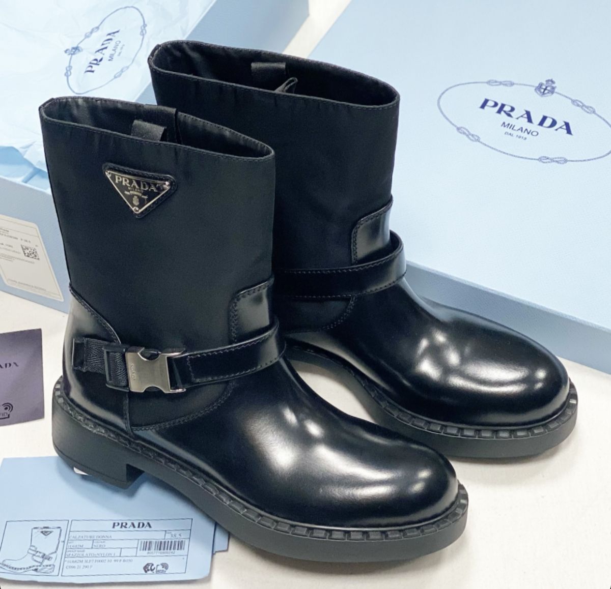 Prada 38.5 100 000