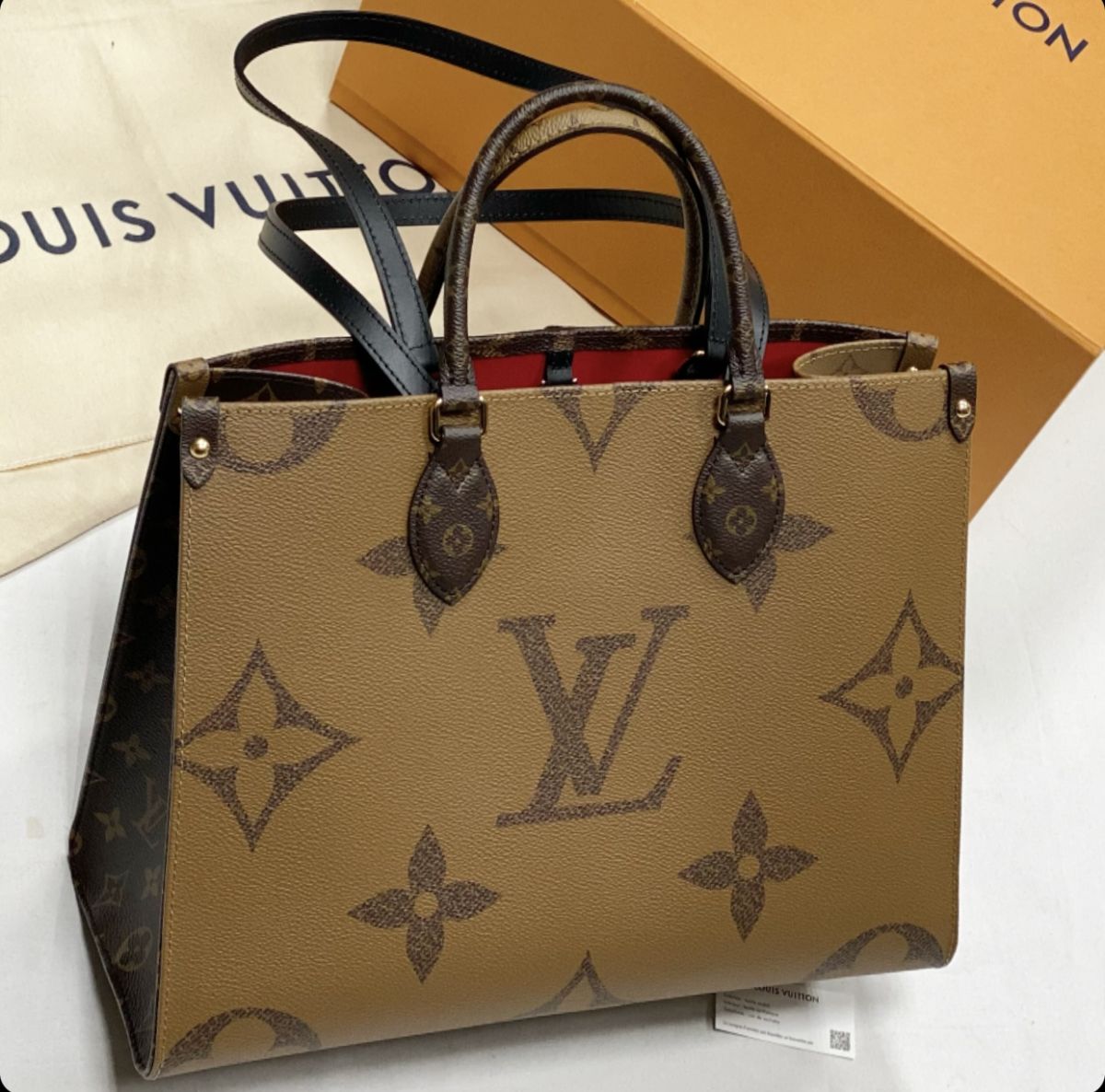 Сумка Louis Vuitton размер 34/27 цена 330 778 руб / новая / упаковка /