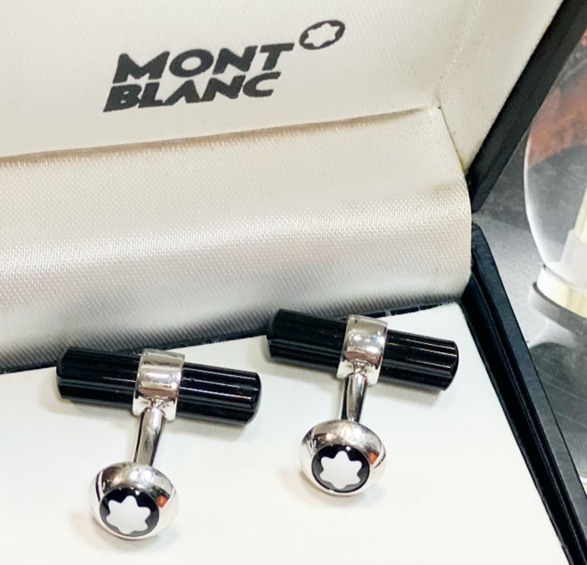 
Запонки MontBlanc цена 7 693 руб 