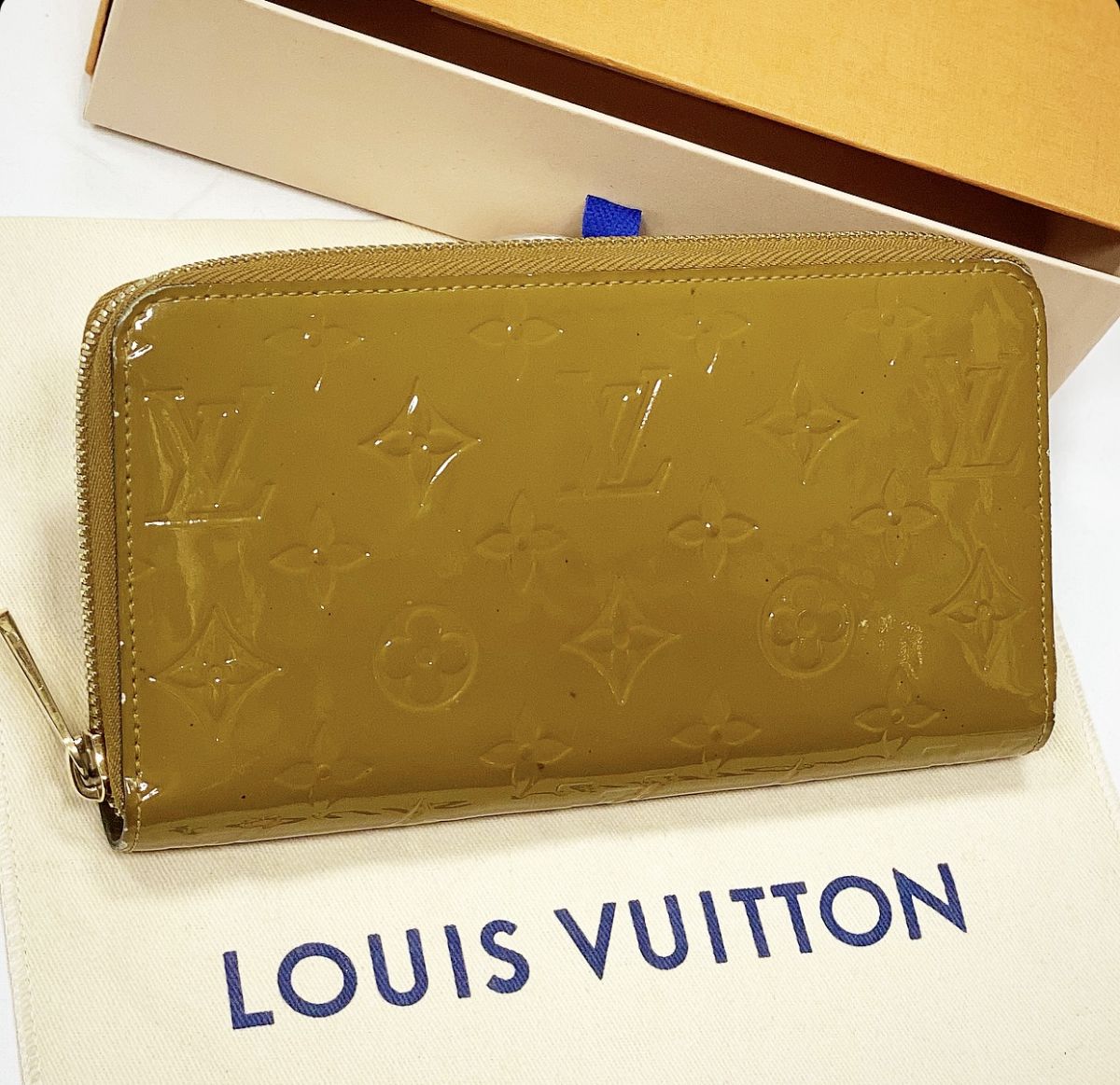 Портмоне Louis Vuitton цена 15 385 руб 