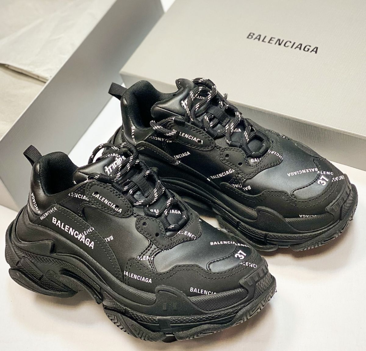 Кроссовки Balenciaga размер 37 цена 30 770 руб 