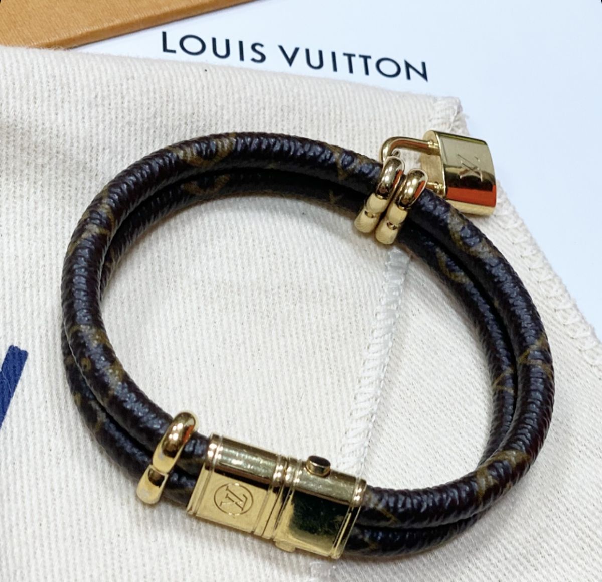 Браслет Louis Vuitton цена 18 463 руб 