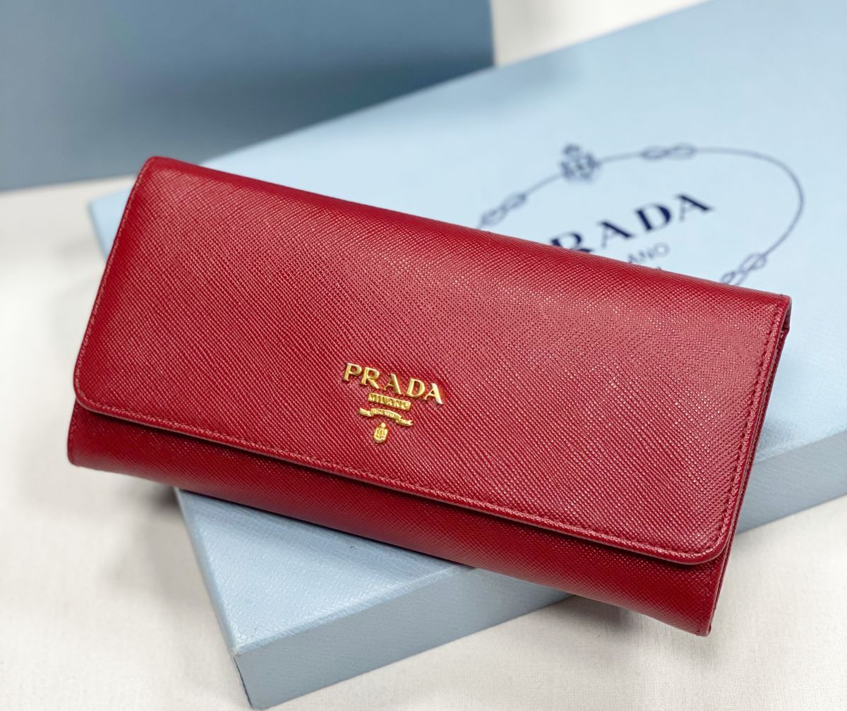 Кошелек Prada цена 23 078 руб