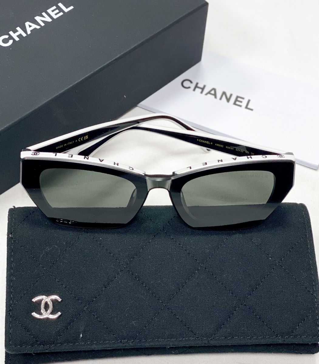 Очки Chanel цена 30 770 руб / упаковка / 