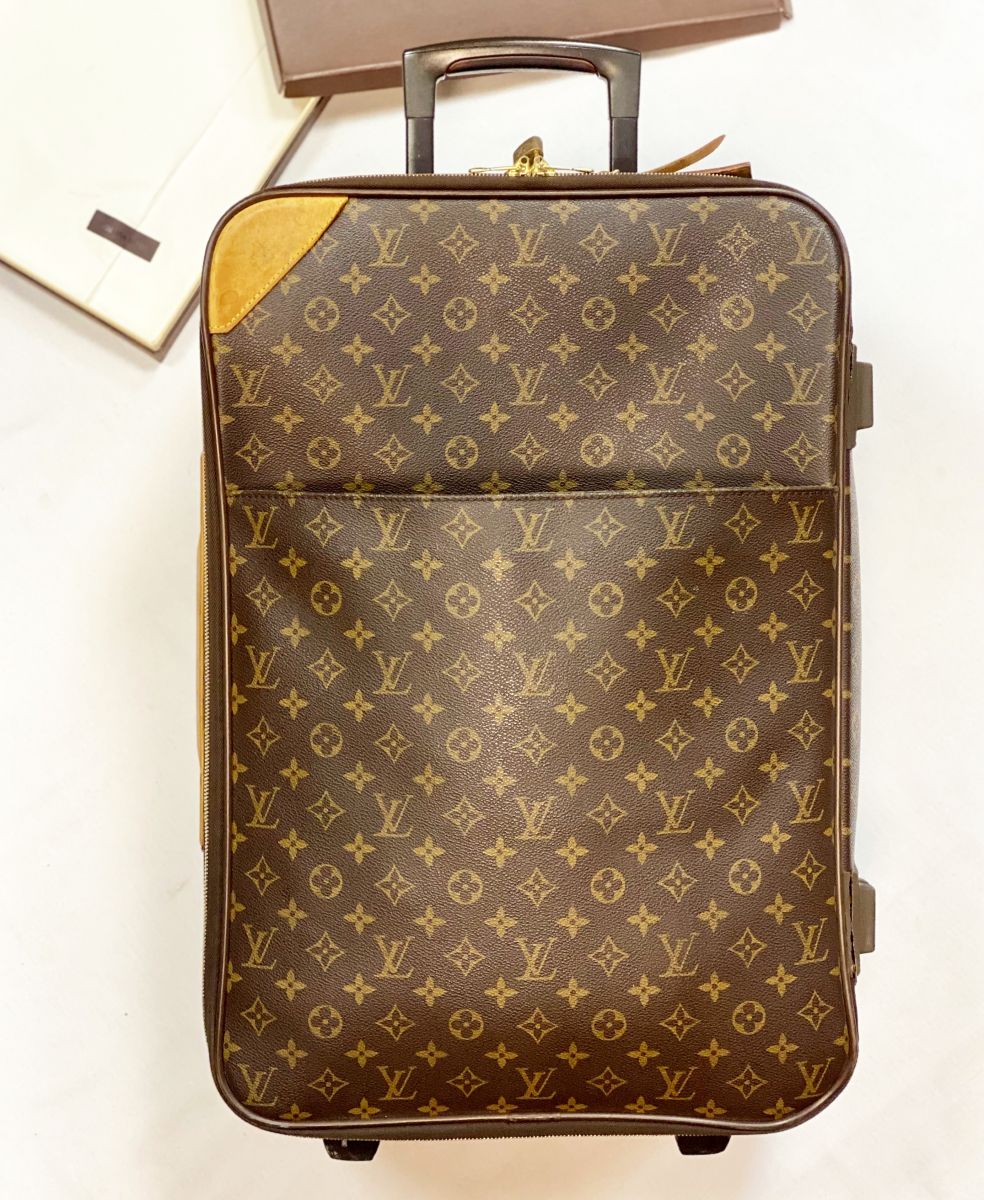 Чемодан Louis Vuitton размер 36/50 цена 123 080 руб 