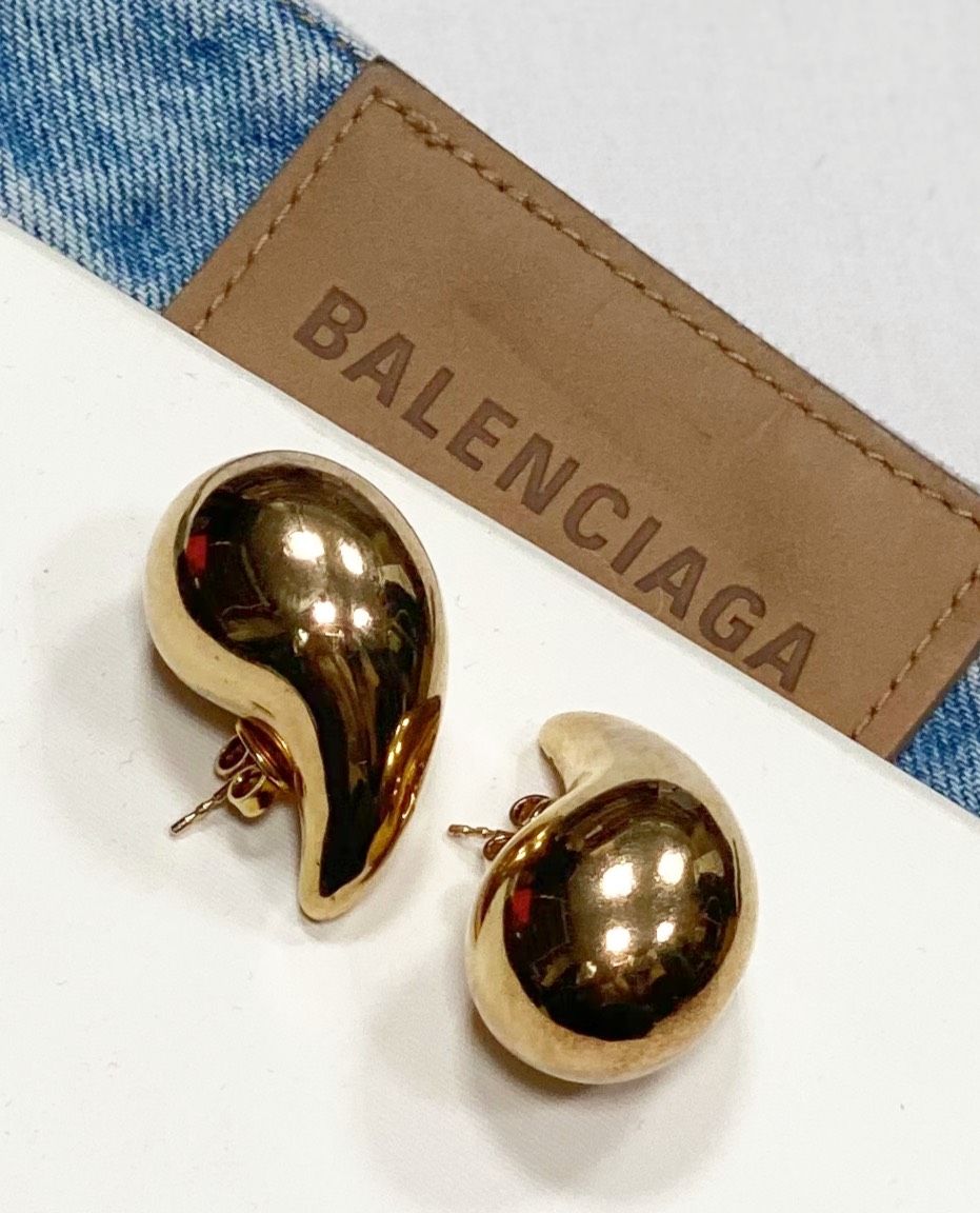 Серьги Balenciaga цена 46 923 руб