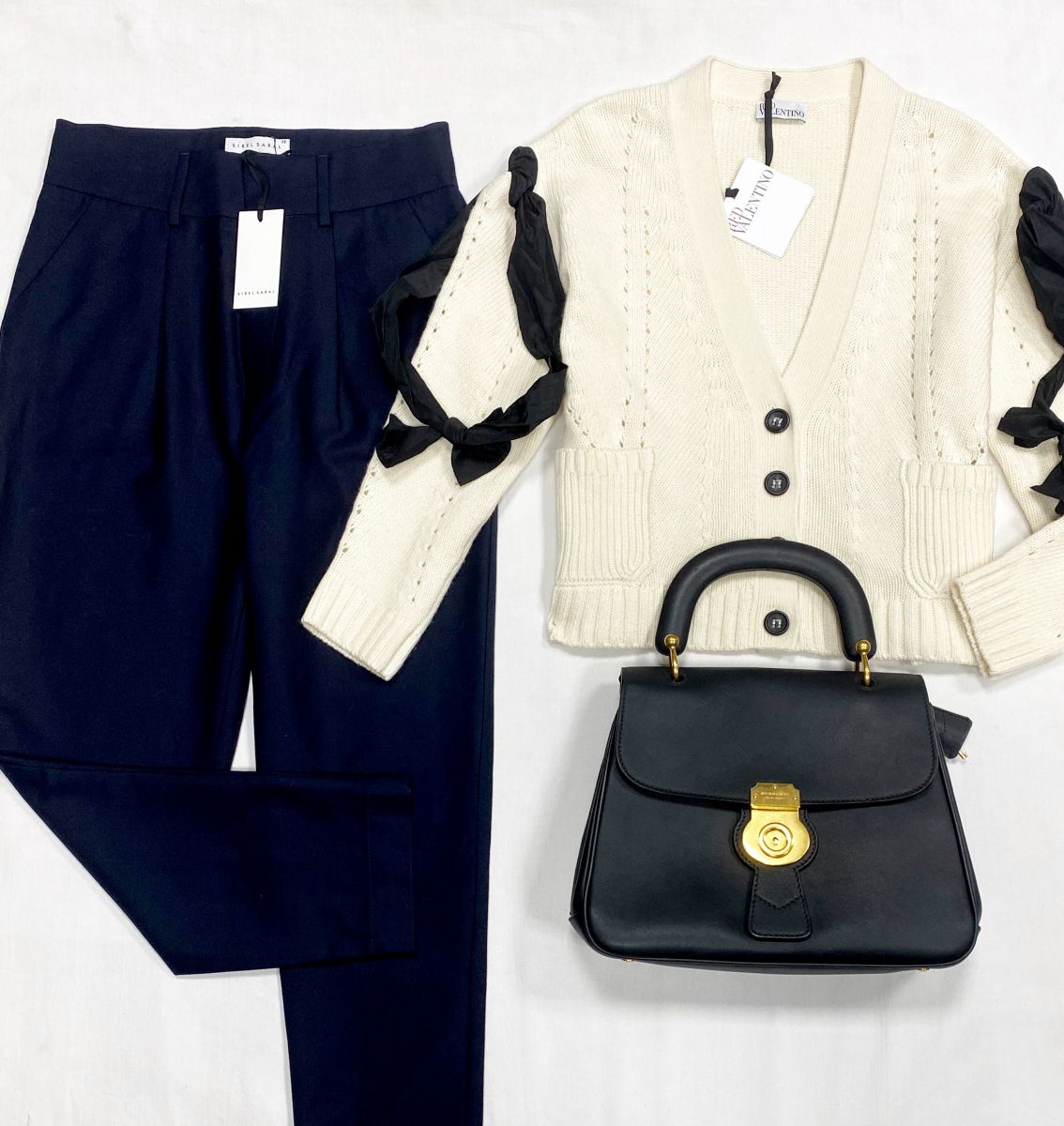 Кардиган Red Valentino размер M цена 7 693 руб
Брюки Sibel Saral размер XS цена 6 923 руб
Сумка Burberry 