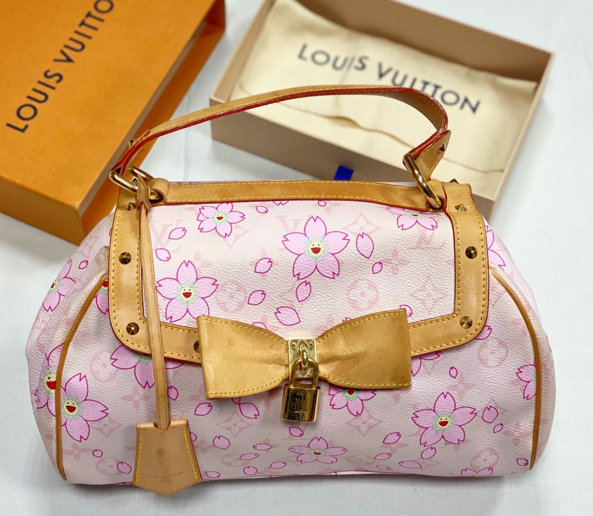 Сумка Louis Vuitton размер 30/20 цена 30 770 руб 