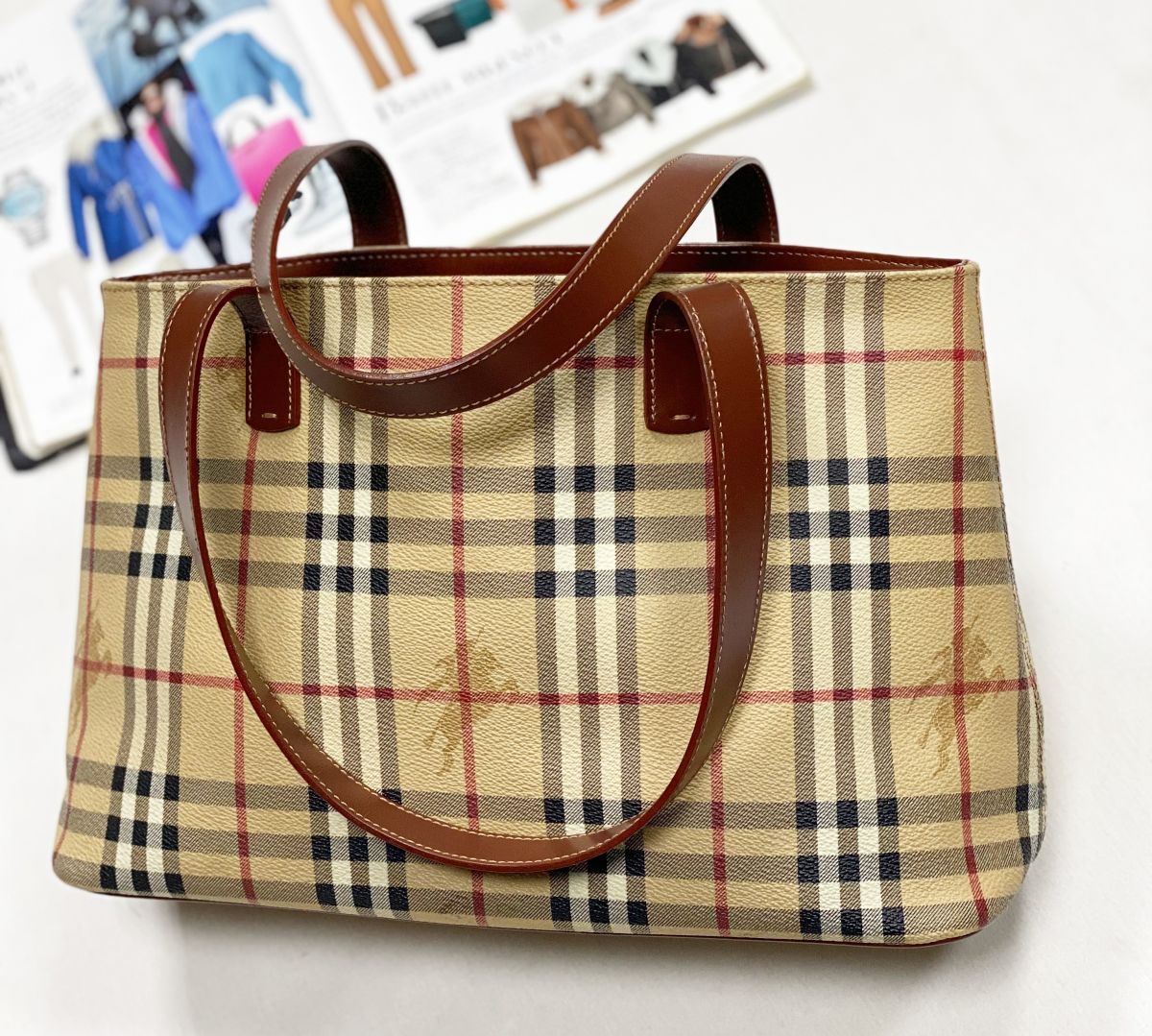 Сумка Burberry размер 35/23 цена 23 078 руб
